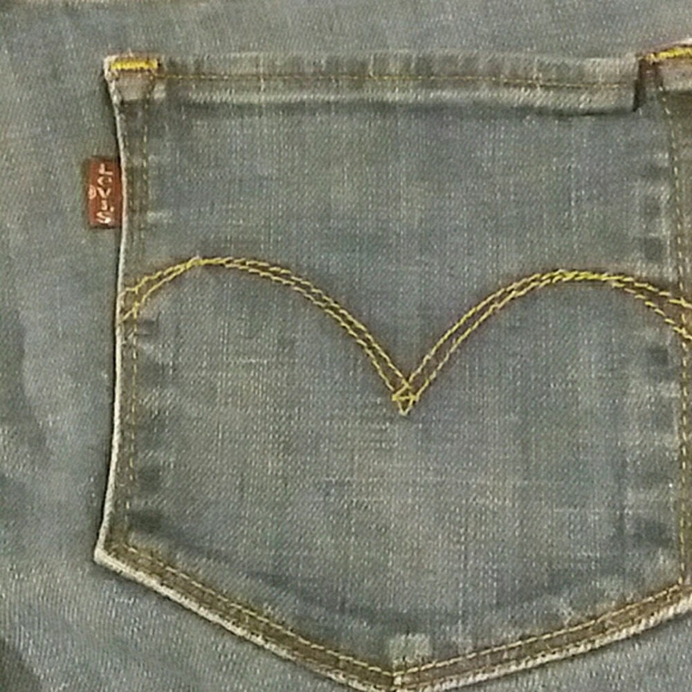 Levis demi curve jeans